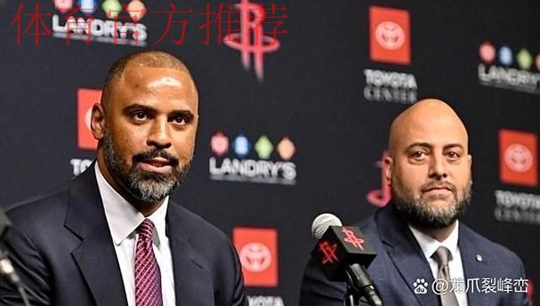 文班是否首发?米奇:我们仍需考虑什么对球队最有利 文班是否首发?米奇:我们仍需考虑什么对球队最有利